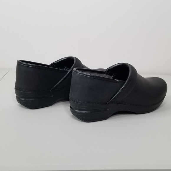 Dansko XP Black Leather 39 Comfort Clog Slip On  Non Slip - Picture 2 of 8